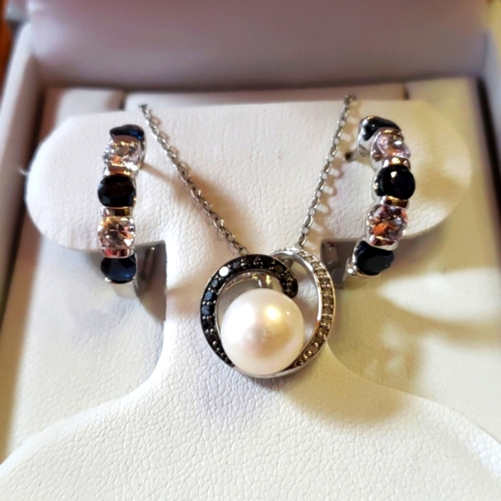 NIB Pearl Blue and White Sapphire Earrings Necklace Set